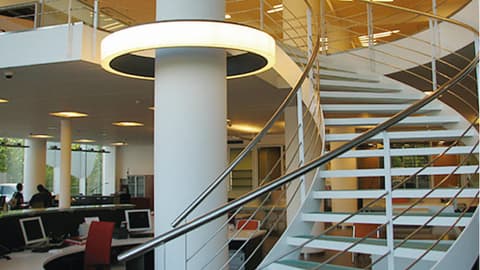 Escala de cargol d'Oficina i Arxiu