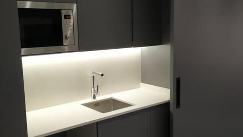 cuines per a oficines Alt Standing al centre de Girona