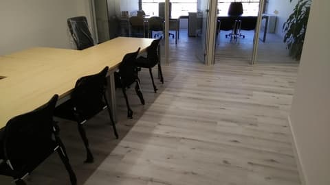 mobiliari nou amb disseny elegant