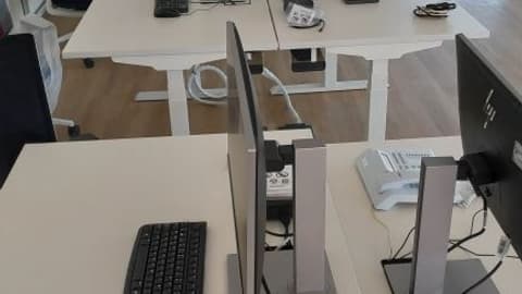 taules i mobiliari d'oficina